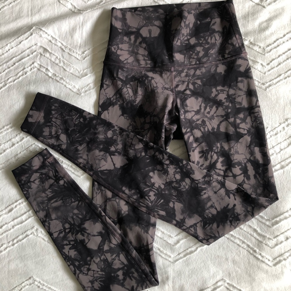 Lululemon leggings size 2